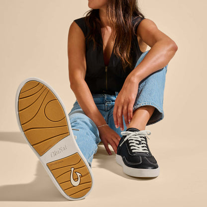OluKai Trending | Hā‘upu Women’s Leather Sneakers - Onyx