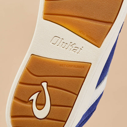 OluKai Deals | Hā‘upu Women’s Leather Sneakers - Navy / Off White