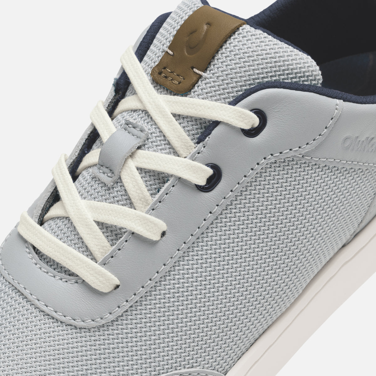 OluKai Special Offer | Kiahuna - Cloud Grey / Tan