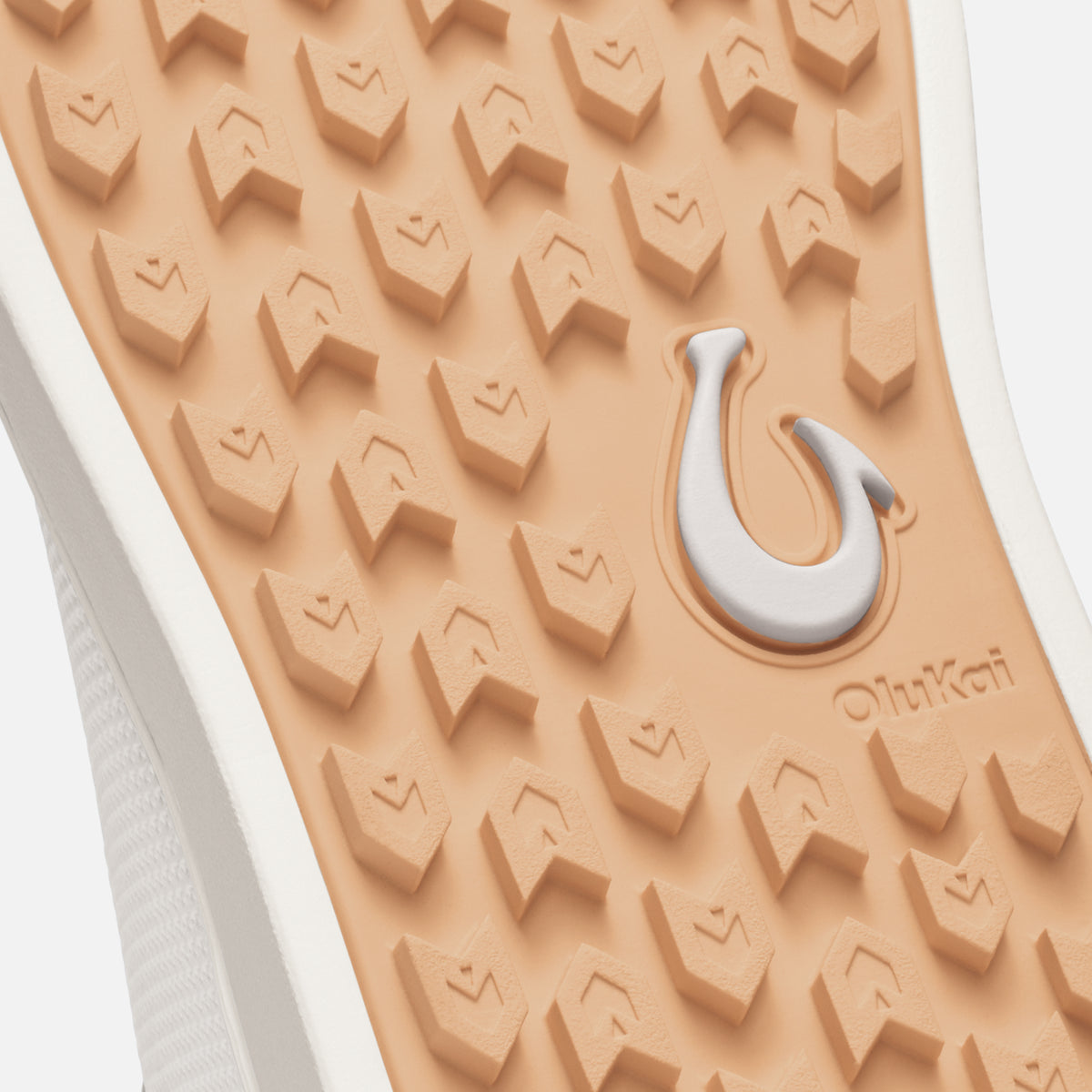 OluKai New | Kiahuna - Bright White / Cantalope