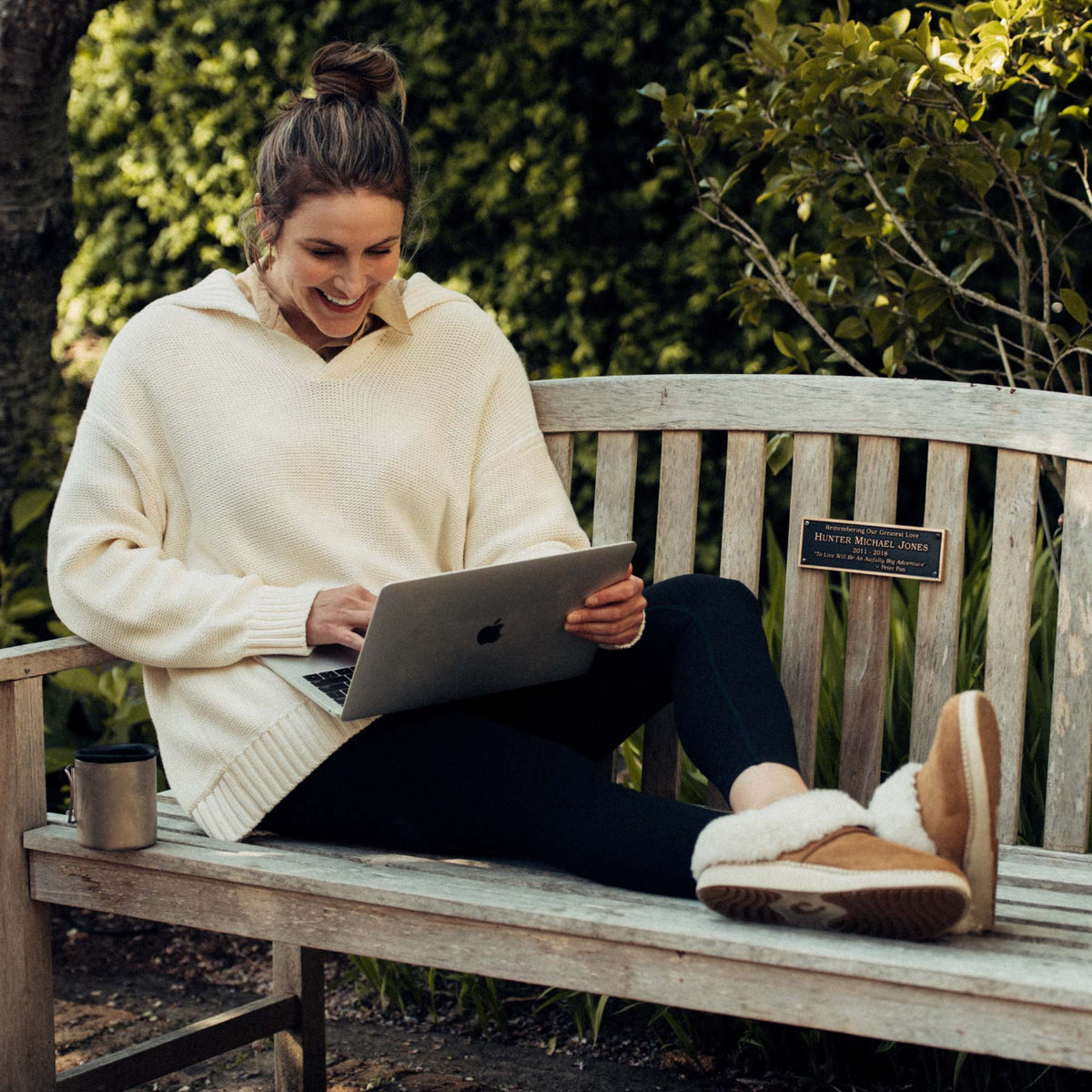 OluKai Sale | Ku‘i Women‘s Slip-On Slippers - Tan / Bone