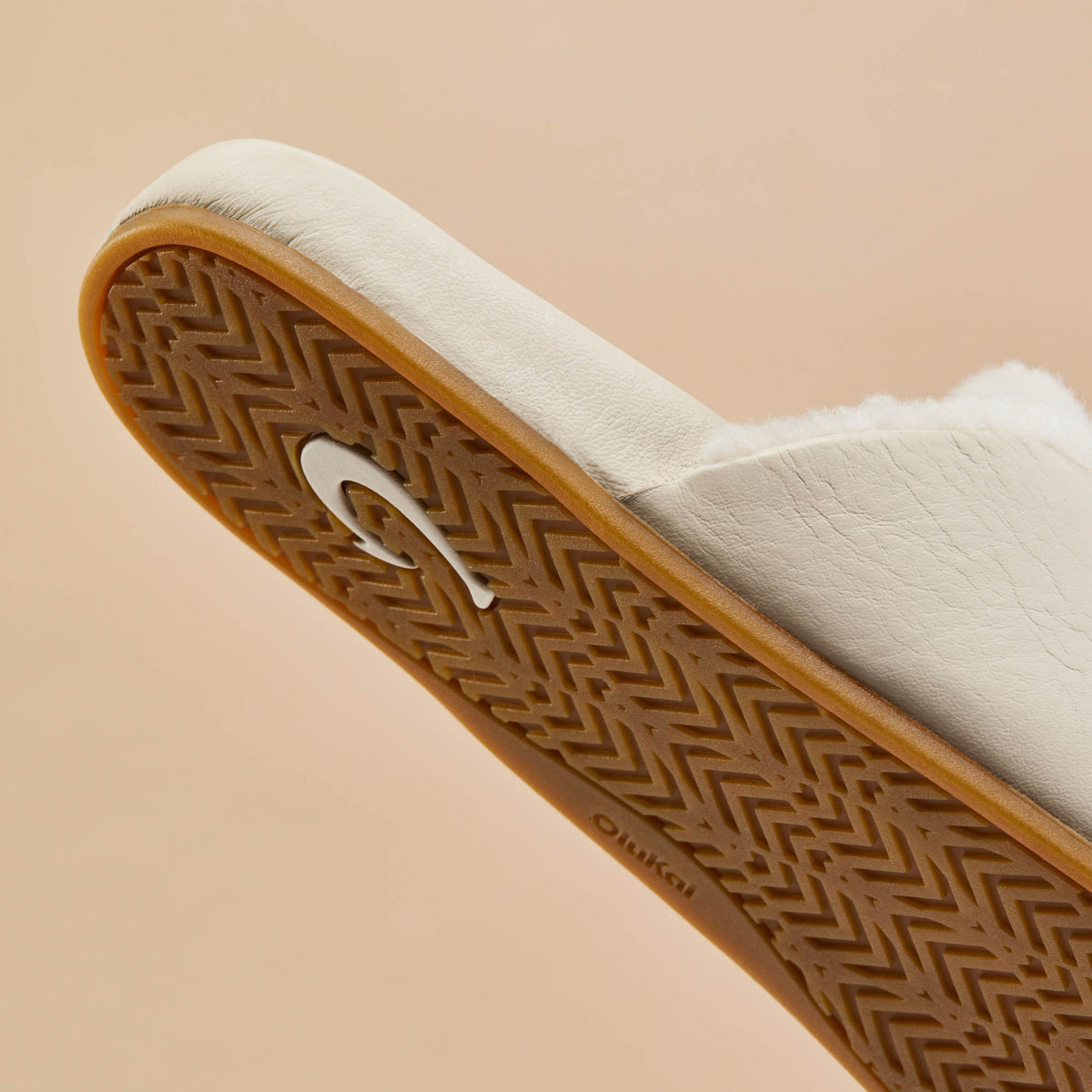 OluKai Featured | Kōnea Women’s Leather Slipper Mules - Bone