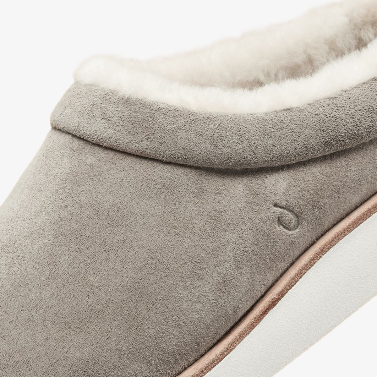 OluKai Trusted | Mani-Taupe Grey / Golden Sand