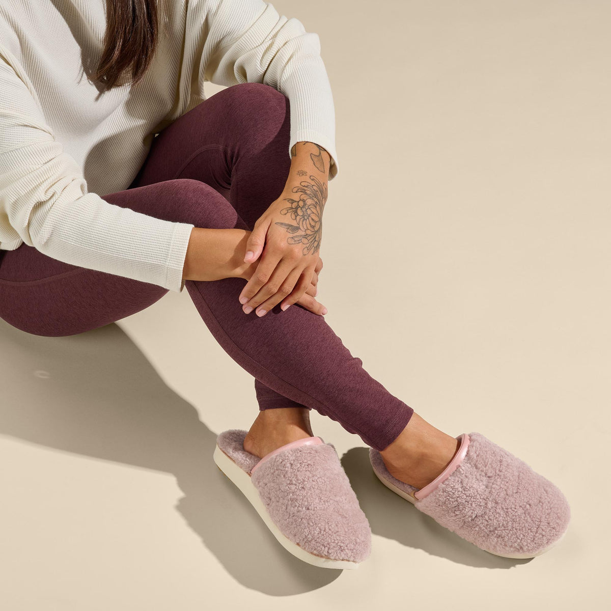 OluKai Smart Buy | Pūpū Mua Women’s Shearling Mule Slipper - Pink Sea Salt