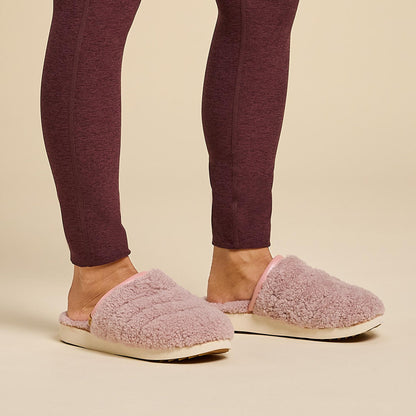 OluKai Smart Buy | Pūpū Mua Women’s Shearling Mule Slipper - Pink Sea Salt