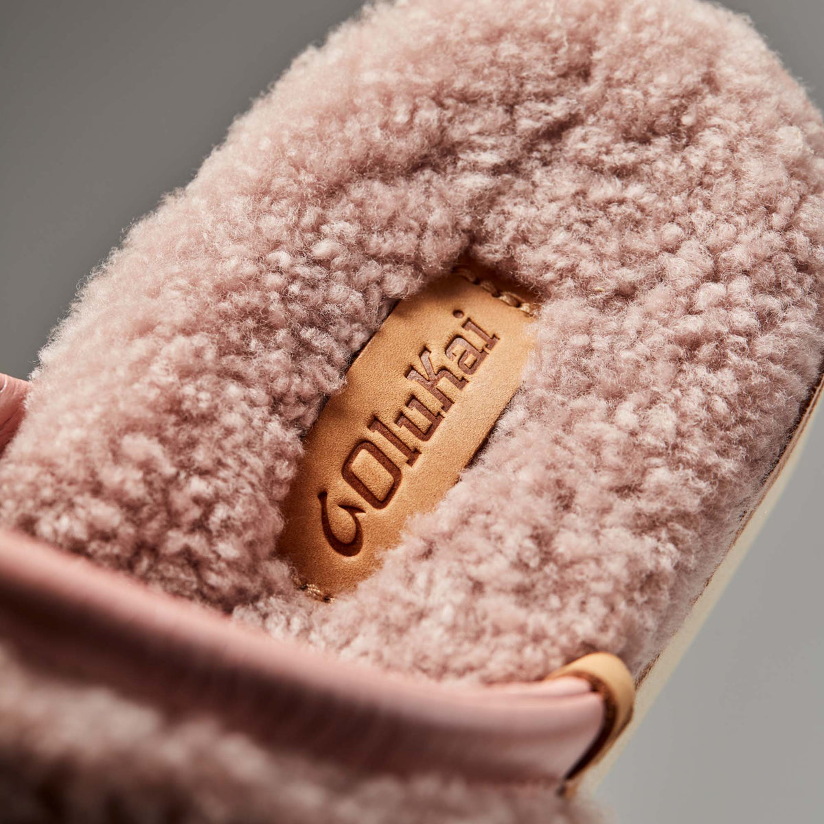 OluKai Smart Buy | Pūpū Mua Women’s Shearling Mule Slipper - Pink Sea Salt