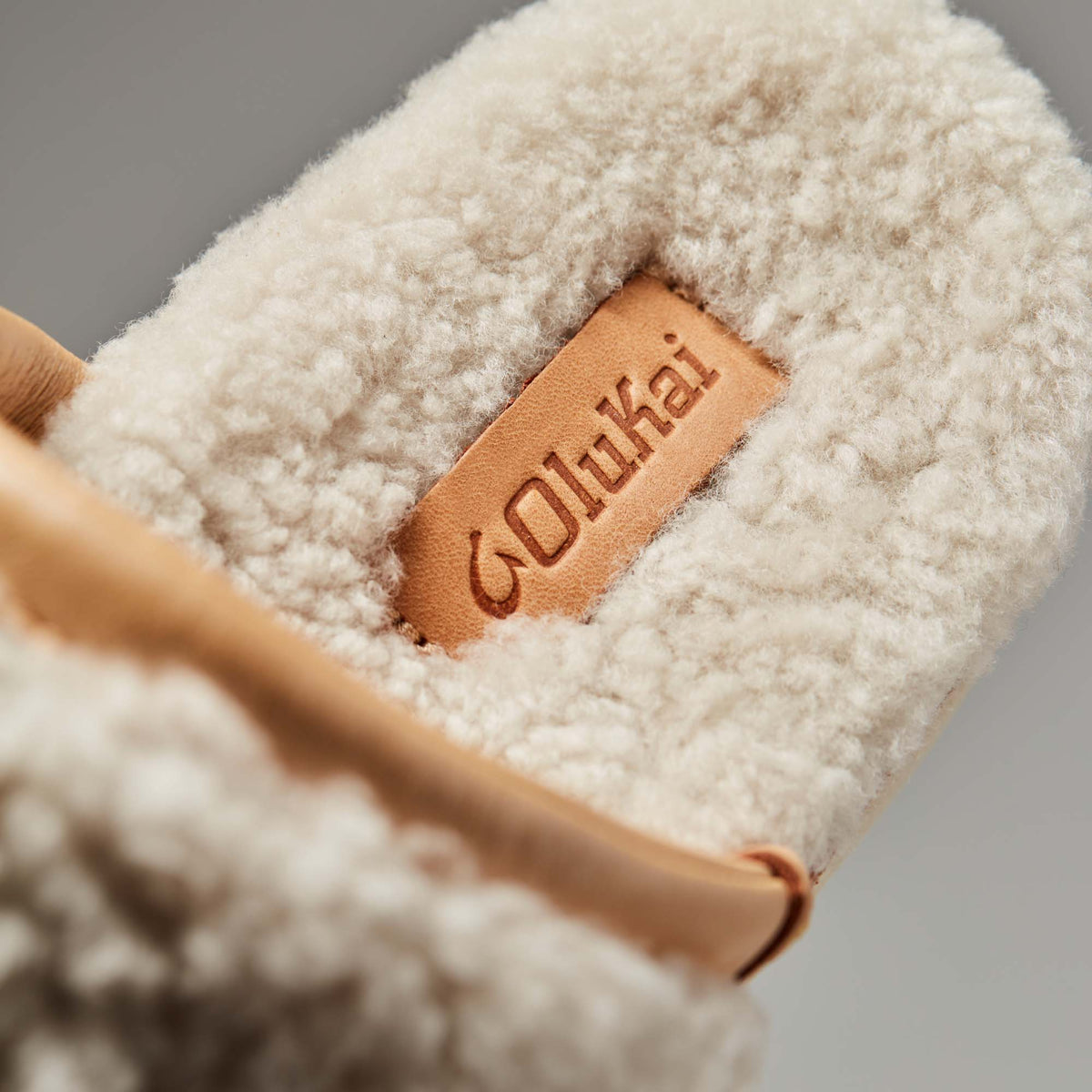 OluKai Exclusive | Pūpū Mua Women’s Shearling Mule Slipper - Tapa