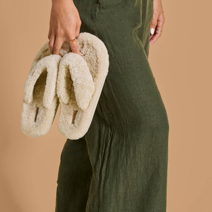 OluKai Trending | Kīpe'a Heu Women‘s Flip Flop Slippers - Tapa