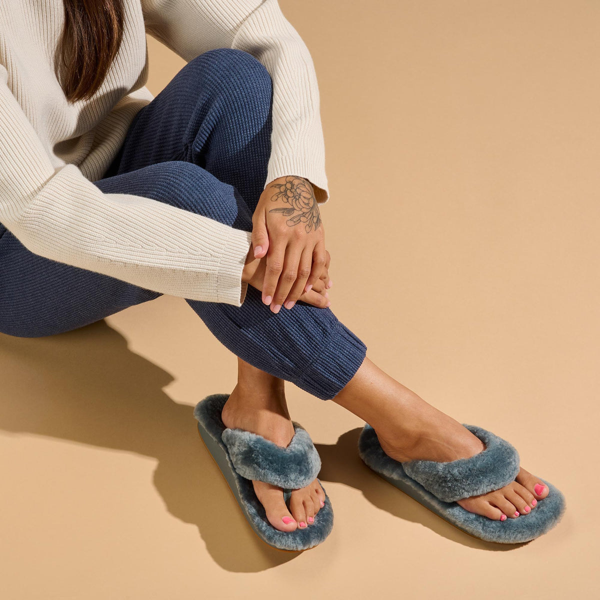 OluKai Signature | Kipe‘a Heu Women‘s Flip Flop Slippers - Storm