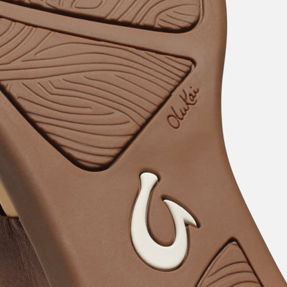 OluKai Signature | Hoʻopio Mele - Toffee / Warm Sand