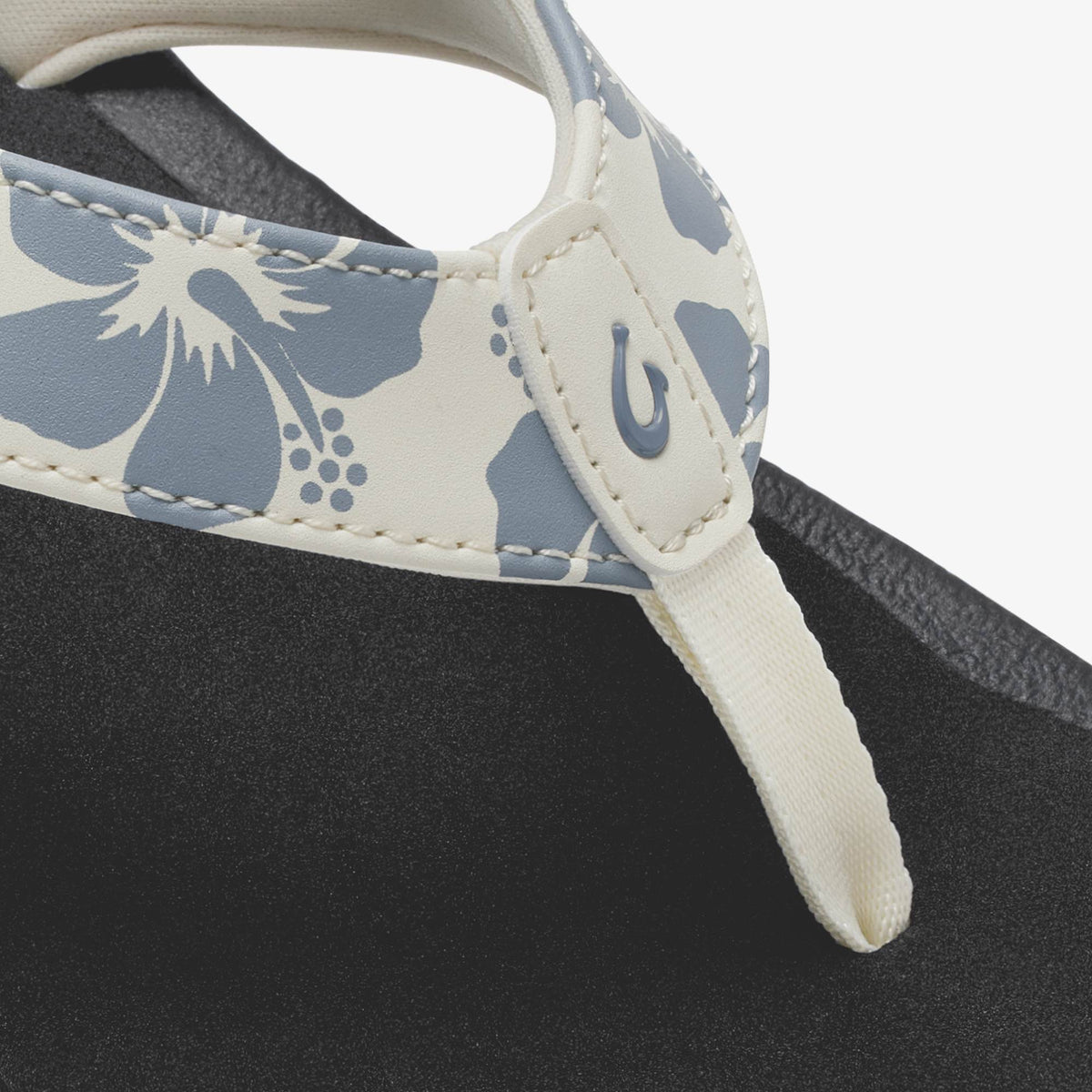 OluKai Everyday | ‘Ohana - White Sand / Pua