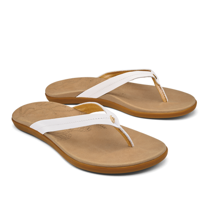 OluKai Customer Favorite | Honu Women’s Leather Sandals - Bright White / Golden Sand