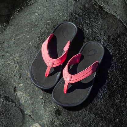 OluKai Best Price | ‘Ohana - Hot Pink / Black