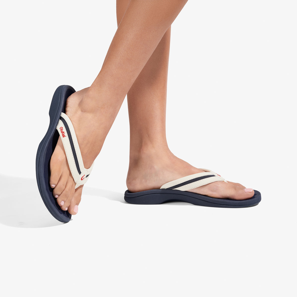 OluKai Discount | ʻOhana Palua - White Sand / Americana