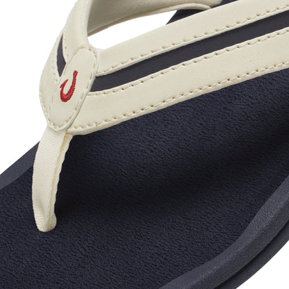 OluKai Discount | ʻOhana Palua - White Sand / Americana