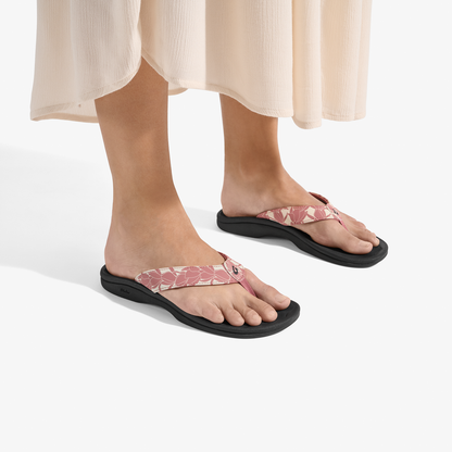 OluKai Essential | ‘Ohana Women's Best Selling Beach Sandals - Coral Rose / Pa‘i