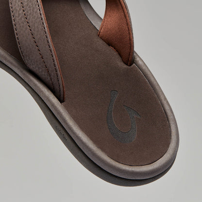 OluKai Recommended | ‘Ohana Women's Best Selling Beach Sandals - Dark Java