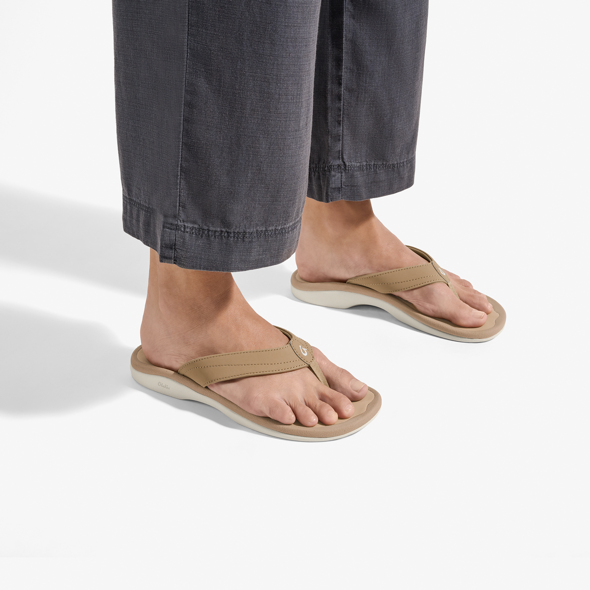 OluKai Trending | ‘Ohana Women's Beach Sandals - Warm Sand