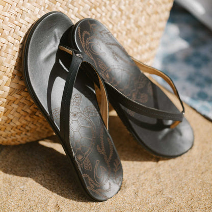 OluKai Best Price | Honu Women’s Leather Beach Sandals - Black