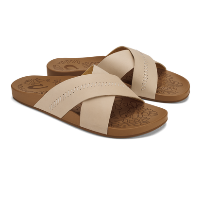 OluKai Best Price | Kipe‘a ‘Olu Women‘s Slide Sandals - Puka / Tan
