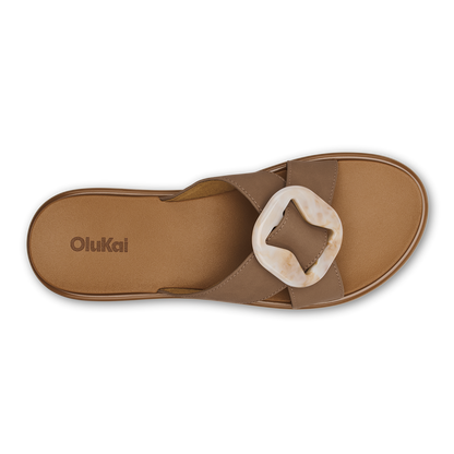 OluKai Trusted | La‘i Slide Women’s Slide Beach Sandals - Tan
