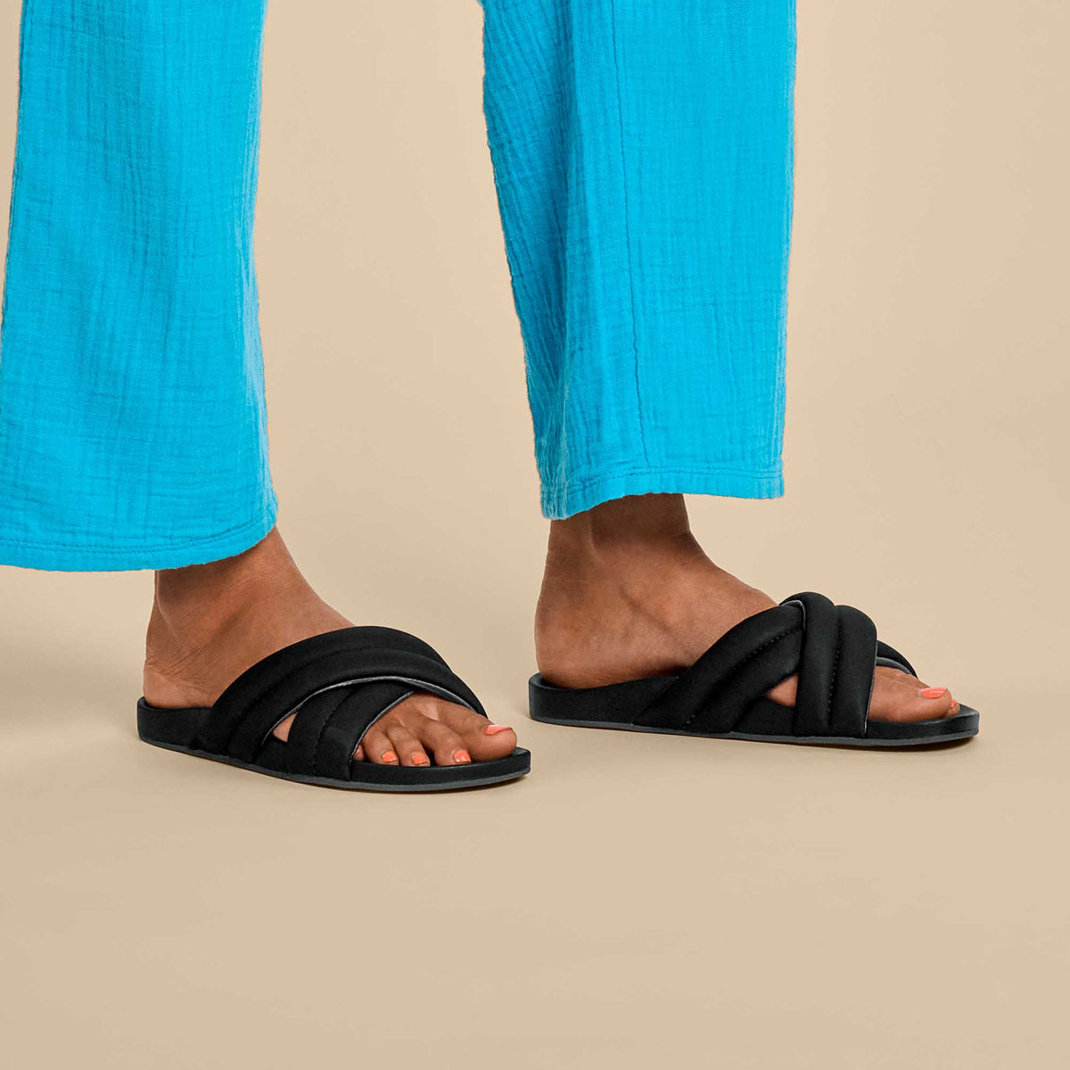 OluKai Popular | Hila Women’s Beach Slide Sandals - Black
