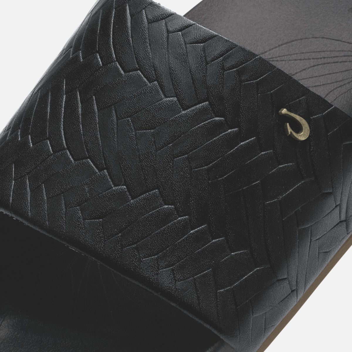 OluKai Customer Favorite | Kipeʻa Pono - Black / Weave