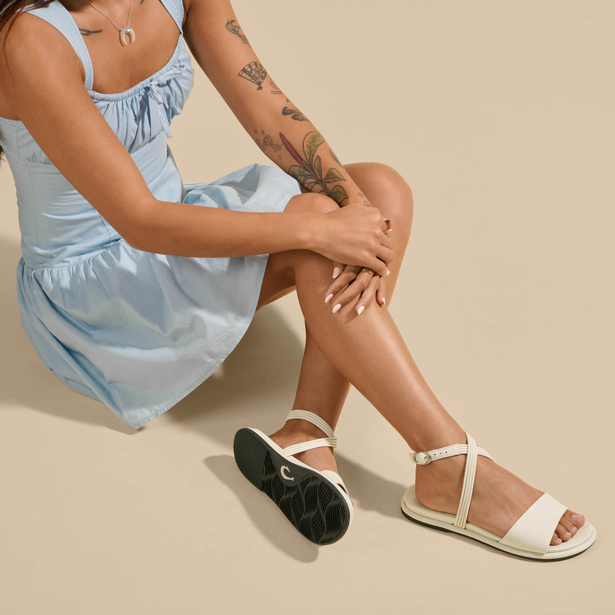 OluKai Top Pick | Tiare Wrap Women’s Leather Sandals - White Sand
