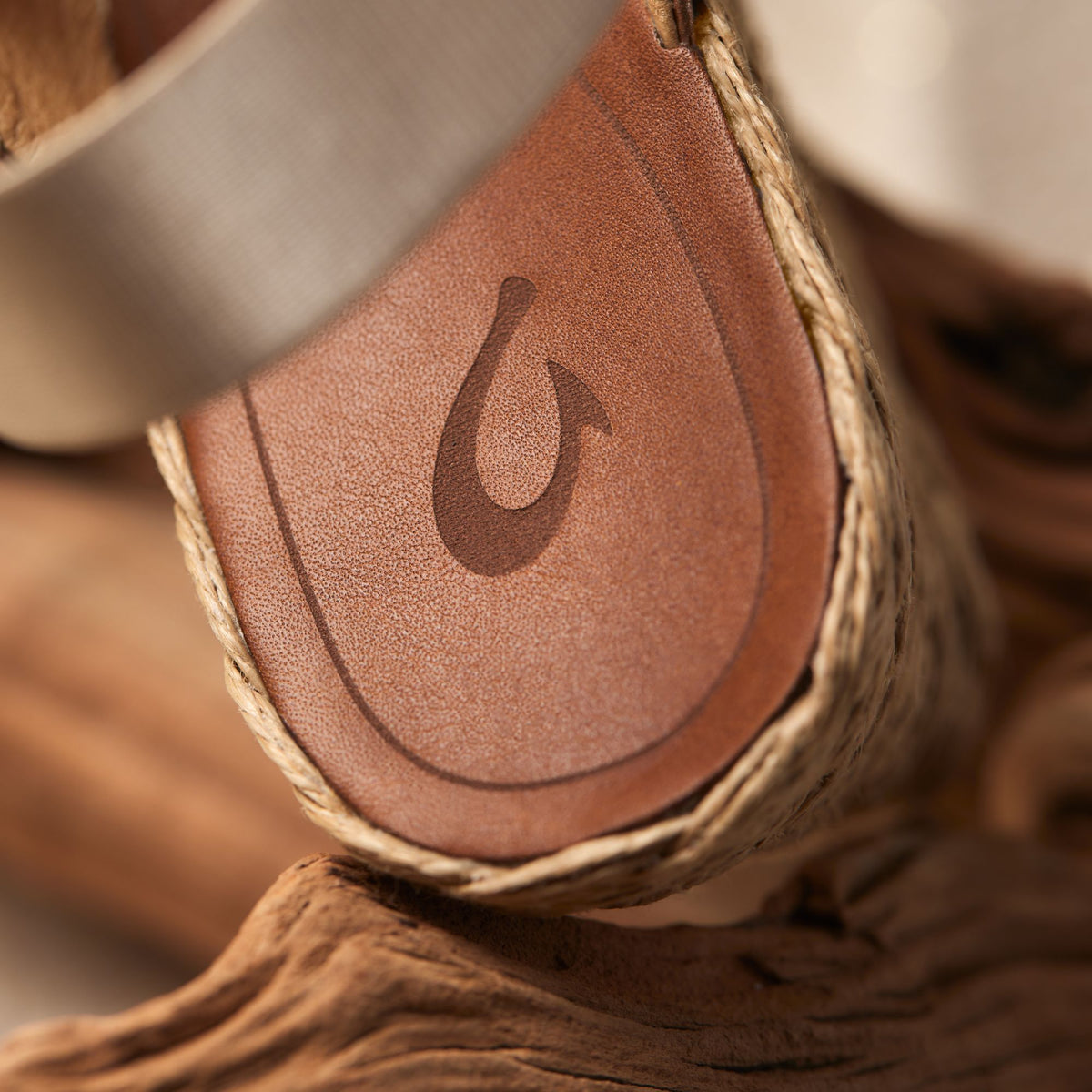 OluKai Essential | Lile Wedge - Copper / Tan